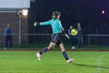 Bild 187 - B-Juniorinnen VfL Pinneberg - Eimsbuettler TV : Ergebnis: 1:0